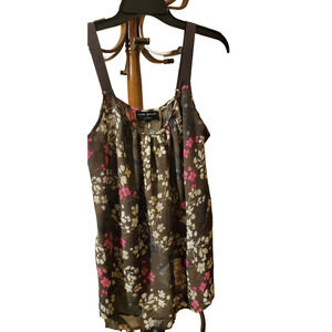 Layne Bryant large sleeveless blouse